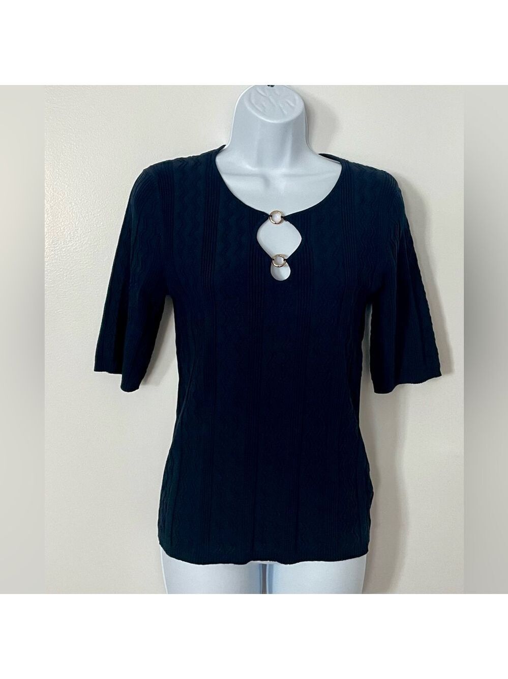 NWT Elie Tahari Dark Navy 3/4 Sleeve Gold Ring Detail Ribbed Knit Top Size M